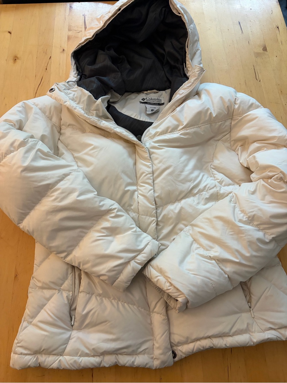 Columbia Women's Cream Hooded Puffer Jacket